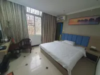 Bobai Xinyue E-Sports Hotel