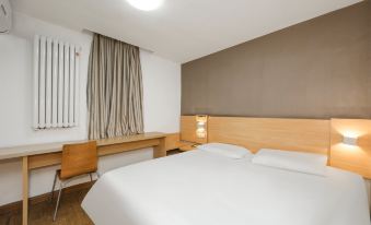 7 Days Inn - Housity