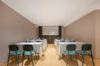 진페이 윤치 호텔 (진화 자동차 도시 과일 도매 시장 지점)