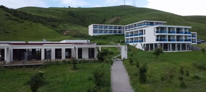 Montmartre Town Hotels in Fengning Manchu Autonomous County