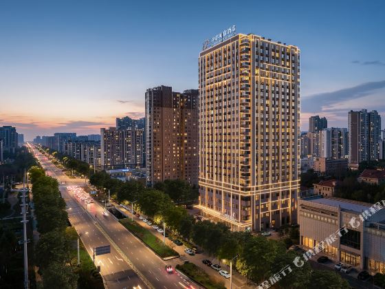 Qianna Hotel Glorious (Anyang East High-speed Railway Station Wanda Plaza Branch)
