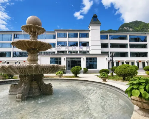 Lanshan Hotel (Tongtianping Scenic Area) Hotels in Hui County