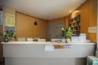 Baofeng Business Hotel