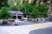 Yi Qingxu Mountain · Shanquan Courtyard Luxury Mountain Residence Homestay - Bãi đậu xe