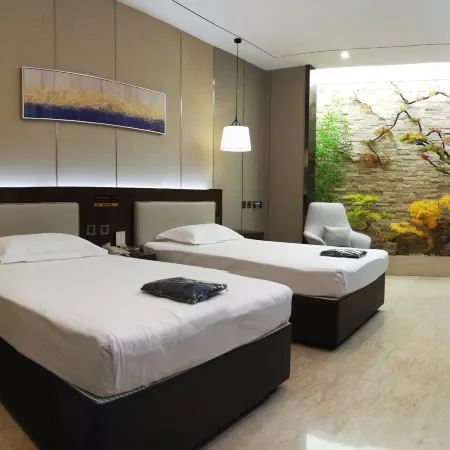 Dongcheng International Wellbeing Hotel