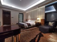 柏曼酒店(北京黄村西大街地铁站店) - 曼尊大床房