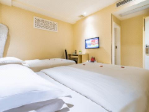 旺角连锁酒店(赫章夜郎广场店) - 精致双床房(无窗)