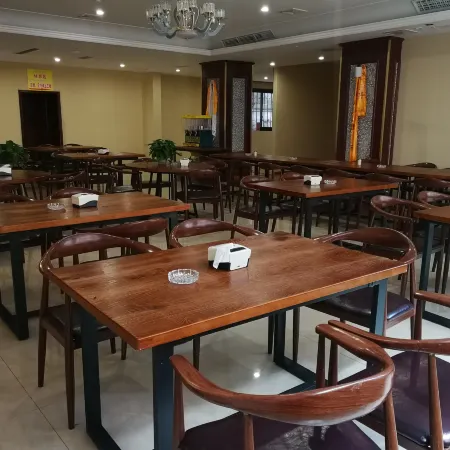 De Ge Ming Cheng Hotel