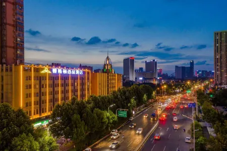 Manston Shangpin Hotel (Hefei Mingzhu Plaza Zhengda Plaza Branch) Отели рядом с достопримечательностью «Anhui Jianzhu University (South Campus)»