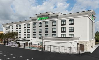 Holiday Inn Cleveland, an IHG Hotel