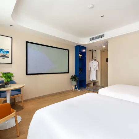 Yiwu Zhifeng Zhenxuan Hotel (International Trade City Store)