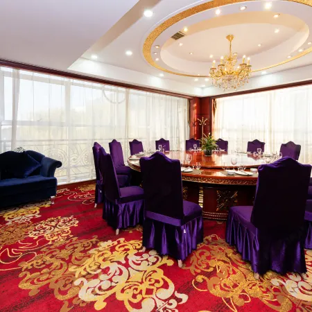 Jinhu Hotel