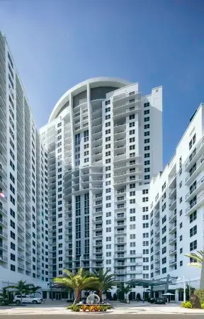 The Circ Hotel Hollywood, Sonder