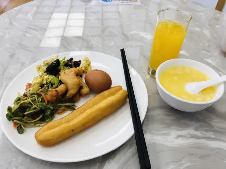 Starway Hotel Отели рядом с достопримечательностью «Anshun Ancient City Historical and Cultural Block»