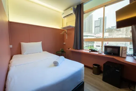 Spacy BKK Отели рядом с достопримечательностью «Regent Home 9 Condo»