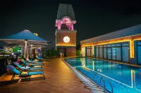 Grand Victoria Hotel - Pools