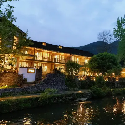 梵淨山雲舍璞居民宿 雲舎風景区周辺のホテル