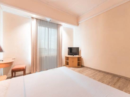 Hotel Bulevar Tanjung Duren Jakarta Room Reviews Photos West Jakarta 2021 Deals Price Trip Com Hotel Bulevar Tanjung Duren Jakarta Room Reviews Photos West Jakarta 2021 Deals Price Trip Com