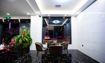 Shanshan Flame E-sports Hotel