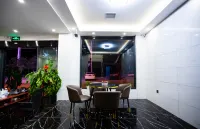 Shanshan Flame E-sports Hotel