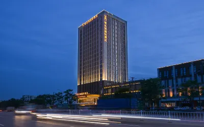 Vienna International Hotel (Wuhan Yangluo new port) Отели рядом с достопримечательностью «Уханьский институт биоинженерии-Марксистский институт»