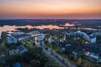 InterContinental Hotels HEILONG LAKE by IHG