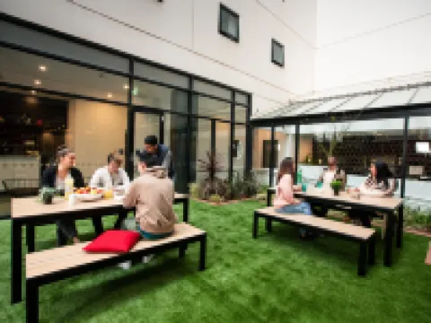 エッセンス ホテル カールトン メルボルンのホテル