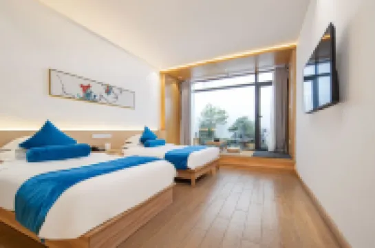 花築·蘇州吾山居園林民宿 來伊份(東渚鎮樹園路店)附近的飯店