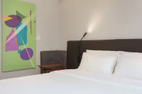 HanTing Hotel (Dalian Zhongshan Jiefang Road) Các khách sạn ở Laohutan Ocean Park