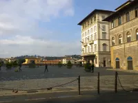 New Generation Hostel Florence Hotels near أونيسانتي