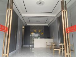 Mangshi Chow Hotel