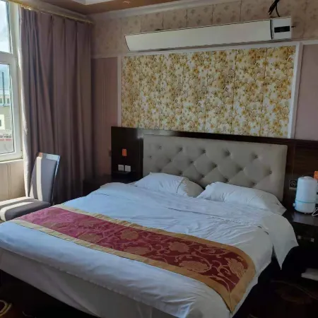 Grassland Yiyi Hotel