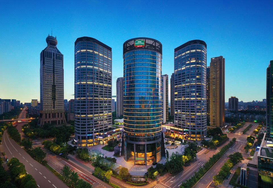 남산로 호수 경관