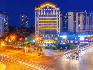 Banshan Hotel (Wanda Plaza in Kaili City Center)