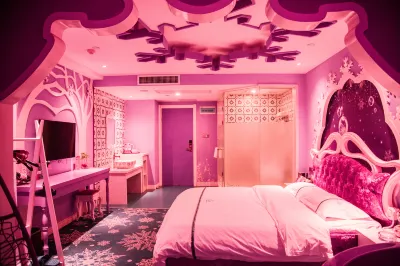 Yinhe Theme Apartment (Taiyuan Shimao Shop) Hotels near Magic 3D Art Exhibition