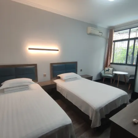 Laochen Hostel