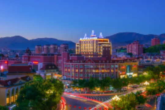 Sunshine Holiday Hotel