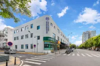 朗麗茲飯店（北京小米科技園清河站店） 中共海淀區委黨校附近的飯店