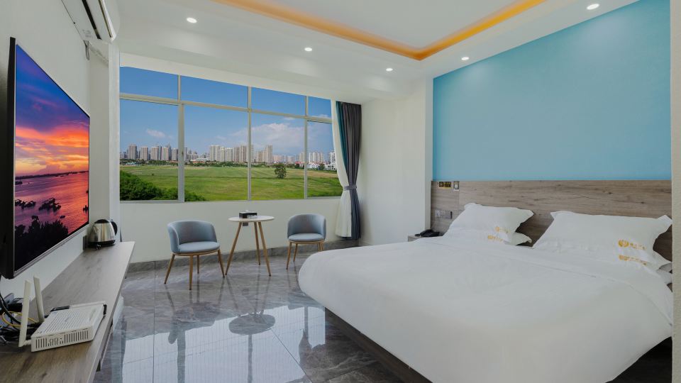 Beihai Impression Holiday Inn