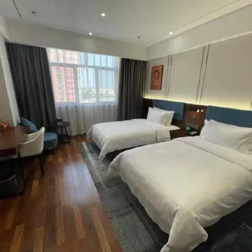 Holiday Inn Tselebari Отели в г. Целе
