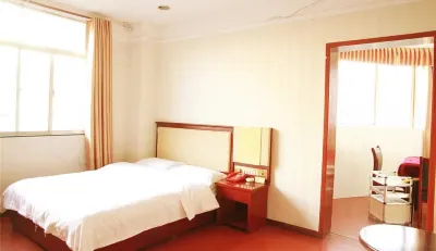 Yueyang Royal Business Hotel Hotels near Zhuzikou Ouchihe Park