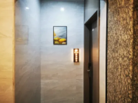 อพาร์ตเมนต์ ไลท์ ลักชัวรี เมนัวซิ