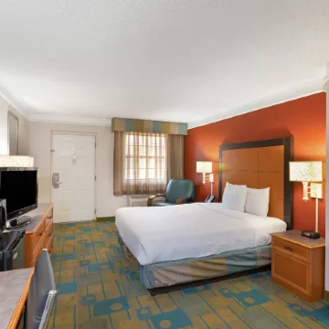 La Quinta Inn by Wyndham Phoenix Sky Harbor Airport