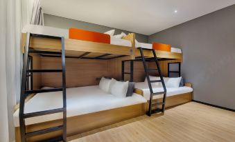 YUNIK E-sports Hotel (Shanghai Yan'an West Road)