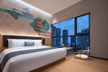 HUATIAN CHOICE HOTEL (Changsha Wuyi Square IFS) Отели рядом с достопримечательностью «Archway of Fire God Palace»