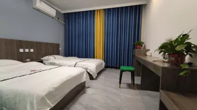 Xinxiang Yuxin Hotel Hotels near Dajue Temple