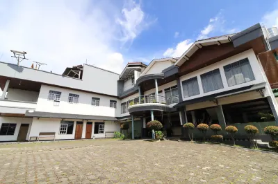 Abang Hotel Ciwidey Hotel dekat Petik Strawberry Ciwidey