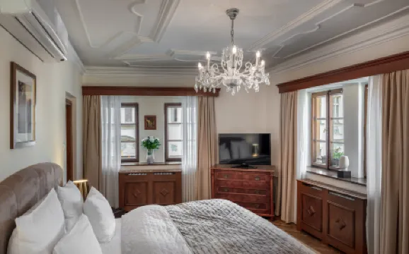 Hotel Aurus by Adrez Отели рядом с достопримечательностью «Староместская площадь»