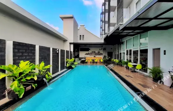 北加浪岸卡哈斯酒店-原北加浪岸佩索納酒店