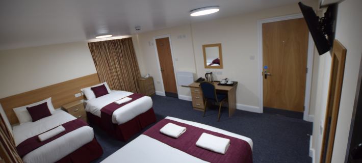 PremierLux Serviced Apartments Hotele w: Redbridge